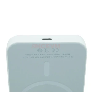 Внешний аккумулятор Magsafe 5000 mAh (18W/беспроводная 10W/Lightning) белый