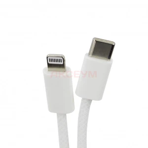 Сетевая зарядка Type-C XO L148 (30W/PD/кабель Type-C-Lightning) белая