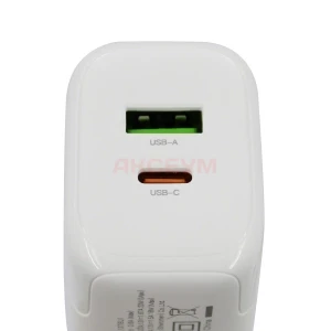 Сетевая зарядка USB/Type-C XO L137 (20W/QС3.0/PD) белая