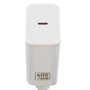 Сетевая зарядка Type-C Hoco C162A (40W/PD) белая